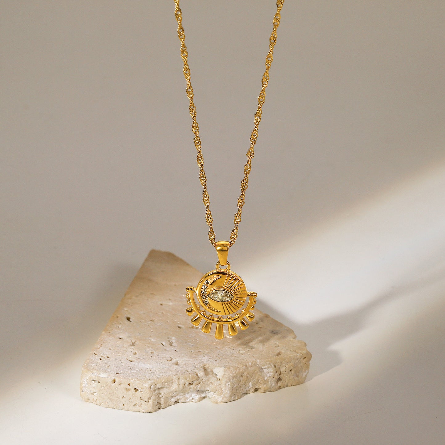 Zircon Eye Necklace