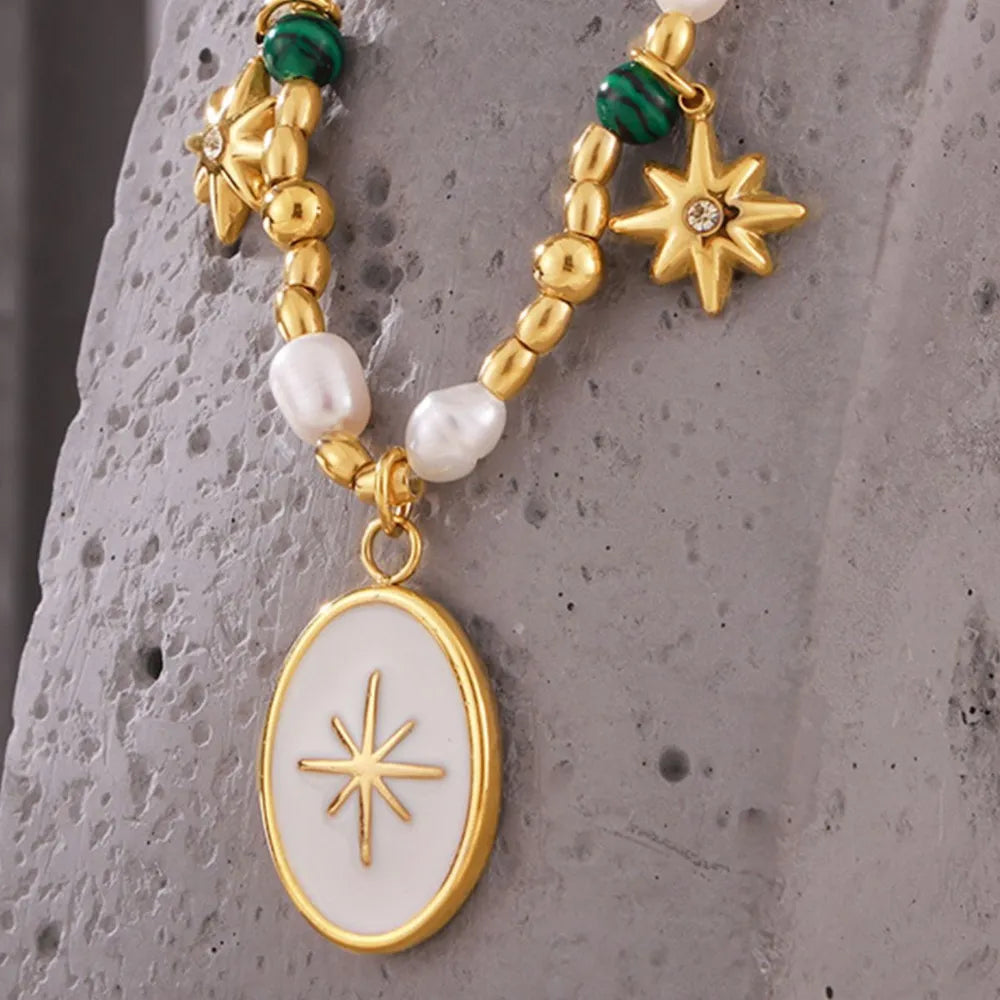 Collier de perles ovales
